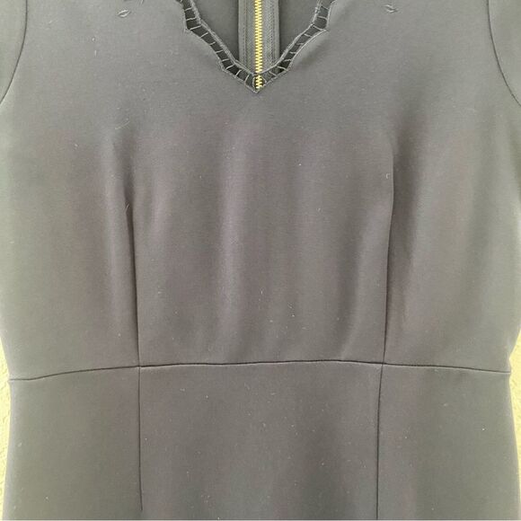 TAHARI Women's Dress Embroidered V-neck Cap Sleeve Navy Blue Size 6 - Picture 8 of 11